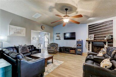 741 Lapwing Rd, Edmond, OK 73003 - photo 5