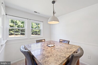 8330 Montgomery Run Rd unit J, Ellicott City, MD 21043 - photo 5