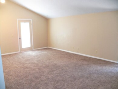 148 Lakewood Blvd, Duncan, OK 73533 - photo 4