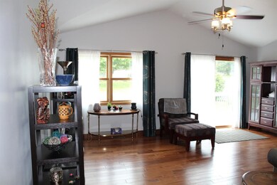 1647 N Crest View Dr, La Porte, IN 46350 - photo 4