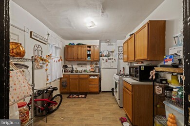 466 Atlantic Ave, Lancaster, PA 17602 - photo 4