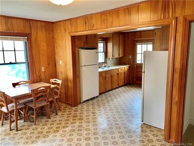 464 Reynolda Dr, Statesville, NC 28677 - photo 5