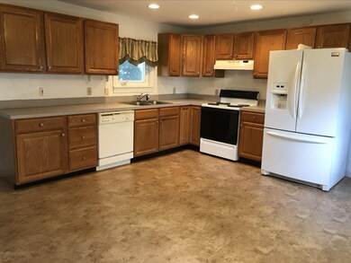 199 Nashua St unit 2, Milford, NH 03055 - photo 4