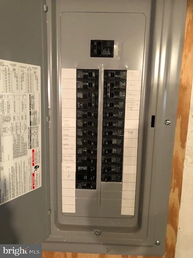 113 Jackson Ave, Darby, PA 19023 - photo 5