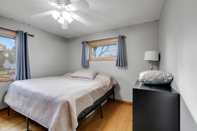 2300 Thorndale Ave, New Brighton, MN 55112 - photo 7