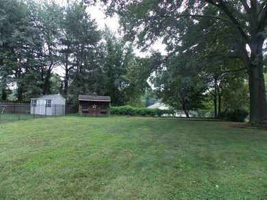 11 Sugar Maple Dr, Red Bank, NJ 07701 - photo 2