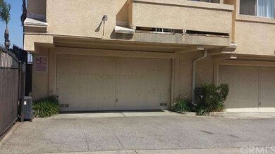 2 car garage with direct access to unit