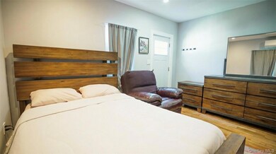 130-05 135th Place, South Ozone Park, NY 11420 - photo 6