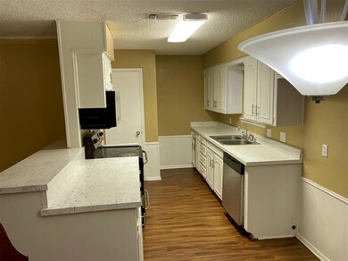510 Billie Ruth Ln unit 510, Hurst, TX 76053 - photo 5