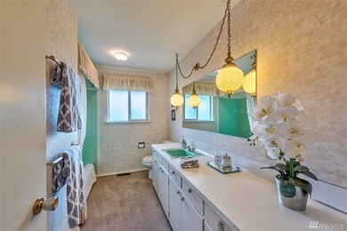 18824 Sound View Place, Edmonds, WA 98020 - photo 4