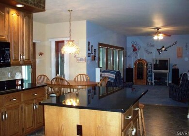 4966 Abbey Rd, Coplay, PA 18037 - photo 4