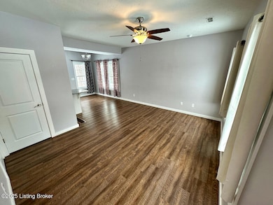 119RubyCt - Living Room 1