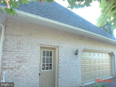 11238 Eastwood Dr, Hagerstown, MD 21742 - photo 4