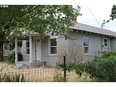 726 S Bridge St, Prairie City, OR 97869 - photo 2