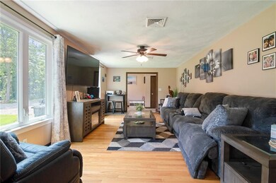 Spacious living room