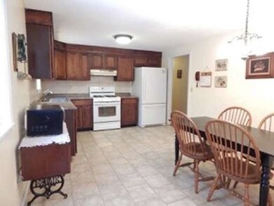 96 Strawberry Hill Rd, Feeding Hills, MA 01030 - photo 7