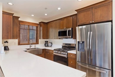 125 Lakeview Blvd #5 unit 5, Mammoth Lakes, CA 93546 - photo 5