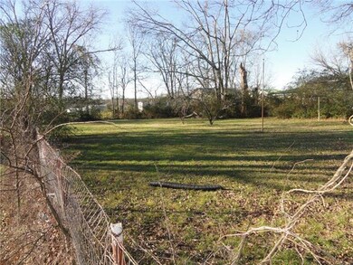 747 N Main St, Shelbyville, TN 37160 - photo 2