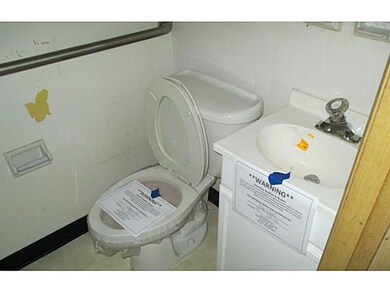 1331 Walshire Dr N, Columbus, OH 43232 - photo 4