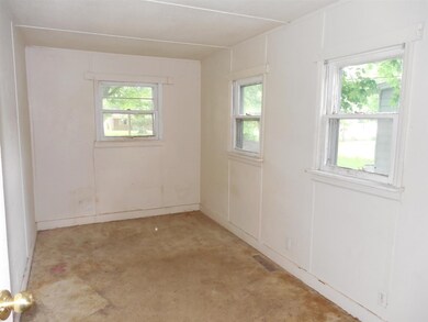 1323 Okema St, Elkhart, IN 46516 - photo 7