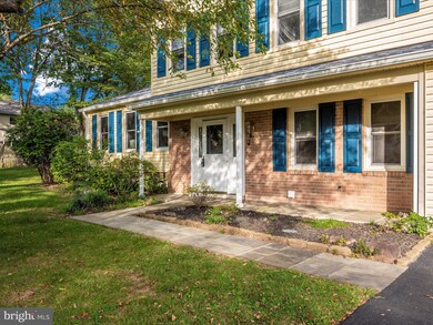 17309 Hoskinson Rd, Poolesville, MD 20837 - photo 2