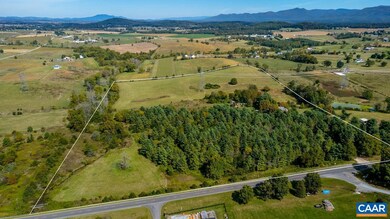 1732 Hermitage Rd, Waynesboro, VA 22980 - photo 4