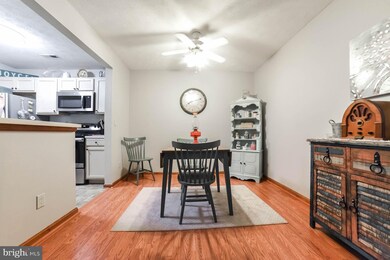 23140 Cobblestone Ln unit 205, California, MD 20619 - photo 2