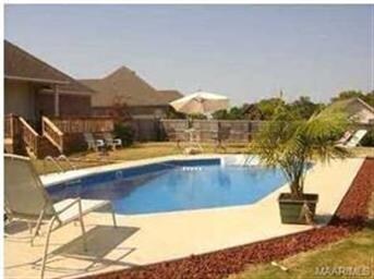 BACKYARD W/ POOL