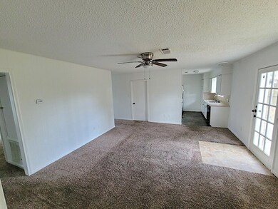 1005 Dyche Ln, Alvin, TX 77511 - photo 2