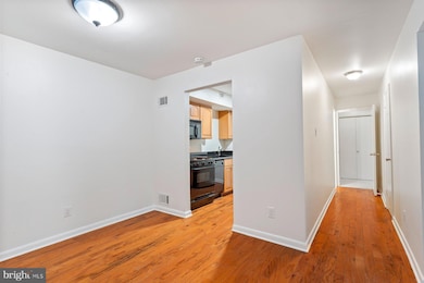 11611 Vantage Hill Rd unit 1A, Reston, VA 20190 - photo 2