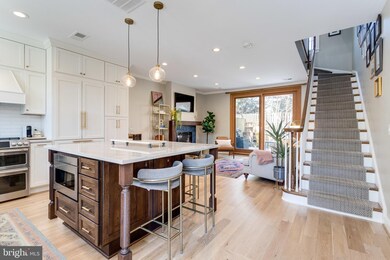 1312 Seaport Ln, Alexandria, VA 22314 - photo 2