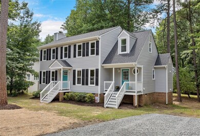 NEW Roof, NEW Vinyl Siding, NEW Windows, NEW Kitch