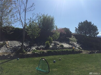 507 S Lynn Ave, East Wenatchee, WA 98802 - photo 3