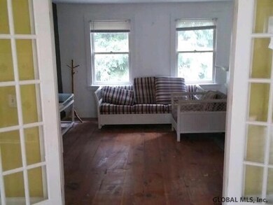 13 Catherine St, Albany, NY 12202 - photo 4