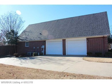 602 Bob Lewis Ln, Muldrow, OK 74948 - photo 2