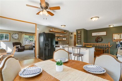 2860 Comet Ct, Eau Claire, WI 54703 - photo 4