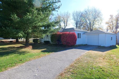 589 Parkway St, Whiteland, IN 46184 - photo 3