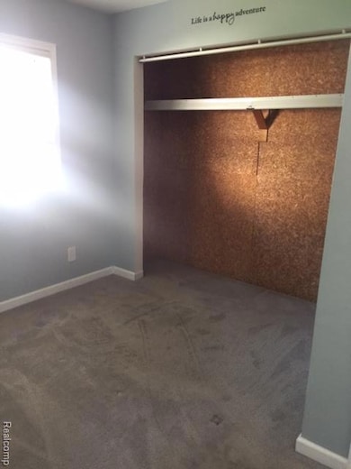 21801 Shakespeare Ave, Eastpointe, MI 48021 - photo 2