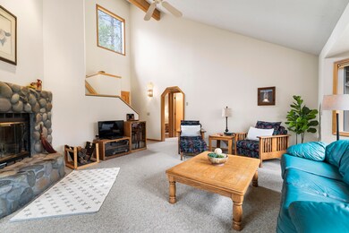 18193 Oregon Loop unit 4, Bend, OR 97707 - photo 4