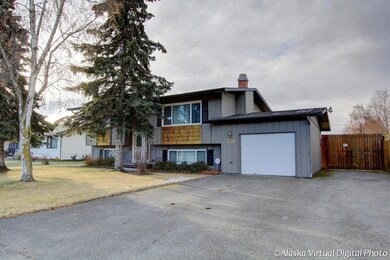 X Large Driveway - Double Gates to Back