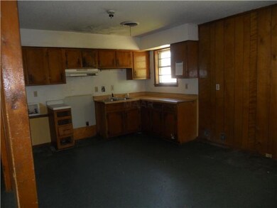 Very Spacious Kitchen