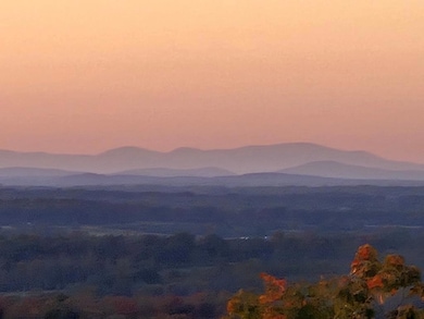 628 Mountain Creek Rd unit 7, Green Bay, VA 23942 - photo 4