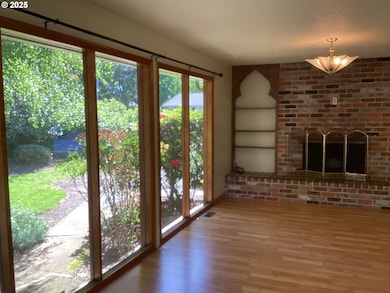 1210 SE 179th Ave, Portland, OR 97233 - photo 3