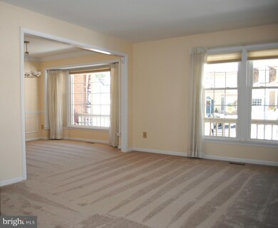 19 Hickory Hill Ct, Silver Spring, MD 20906 - photo 3