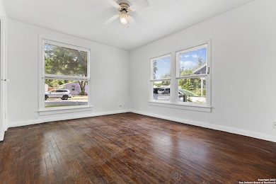 631 W Magnolia - Right Side