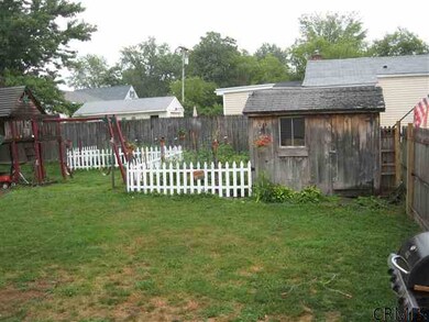 28 Wisconsin Ave, Rensselaer, NY 12144 - photo 3