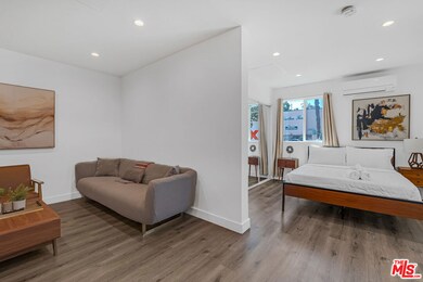 Living Area | Bedding