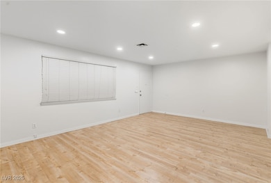 3078 S Pecos Rd, Las Vegas, NV 89121 - photo 7
