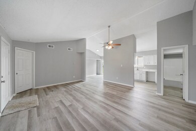 148 Country Oaks St unit Lot 44, Brazoria, TX 77422 - photo 4