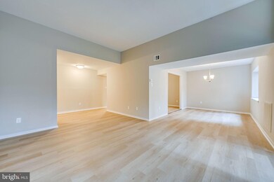 1666 Parkcrest Cir unit 300, Reston, VA 20190 - photo 4